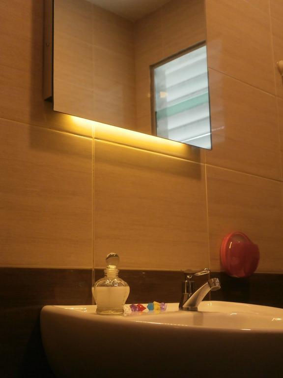 F.M Guesthouse Kampong Darat Tanah Puteh Extérieur photo