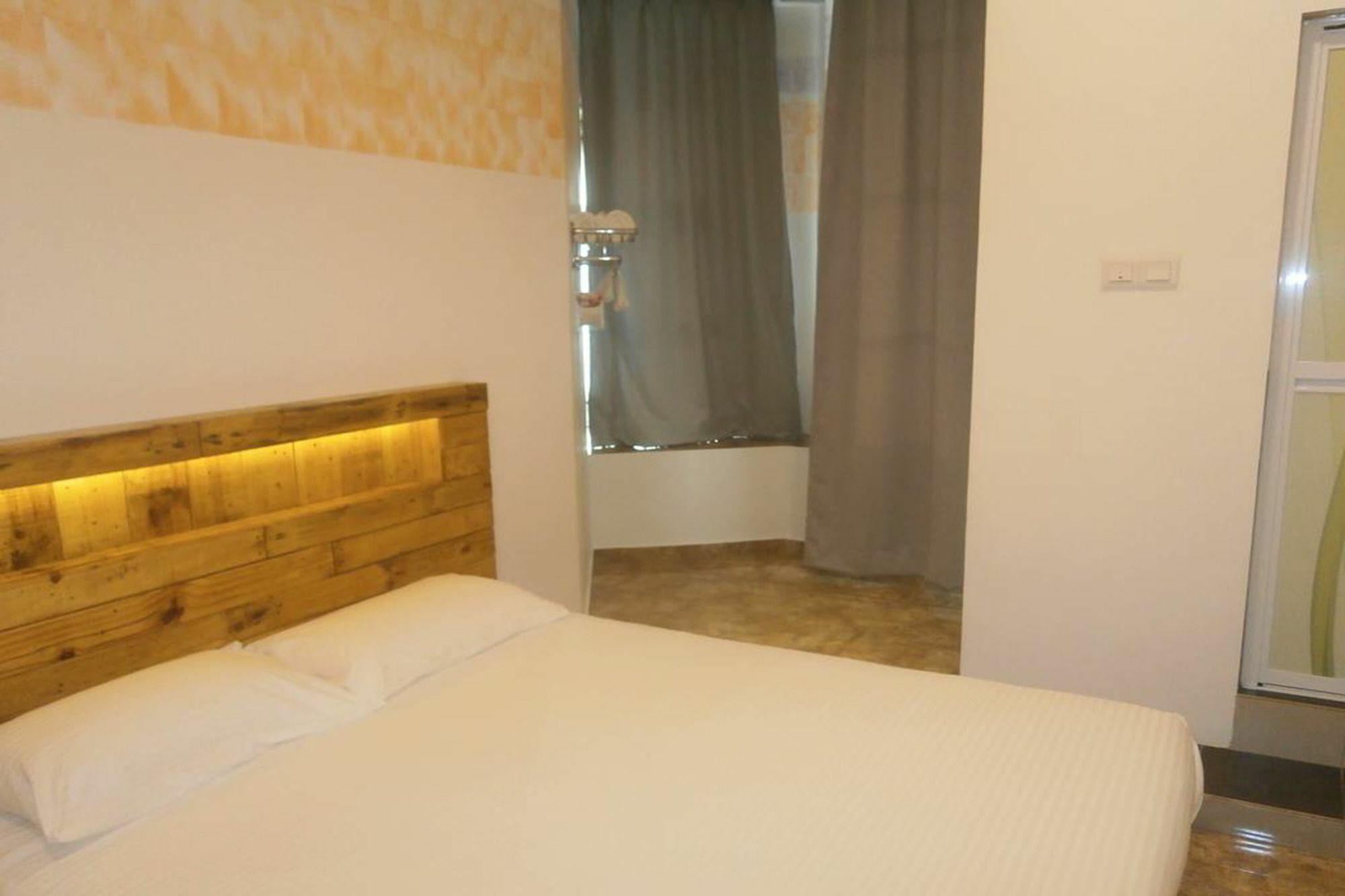 F.M Guesthouse Kampong Darat Tanah Puteh Extérieur photo